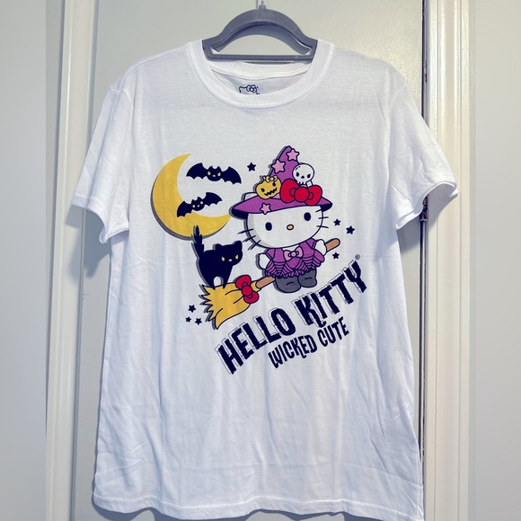 Hello Kitty Halloween Shirt - Picture 1 of 3